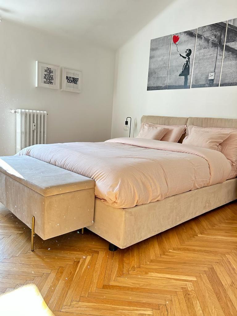 Floor In The Heart Of The *